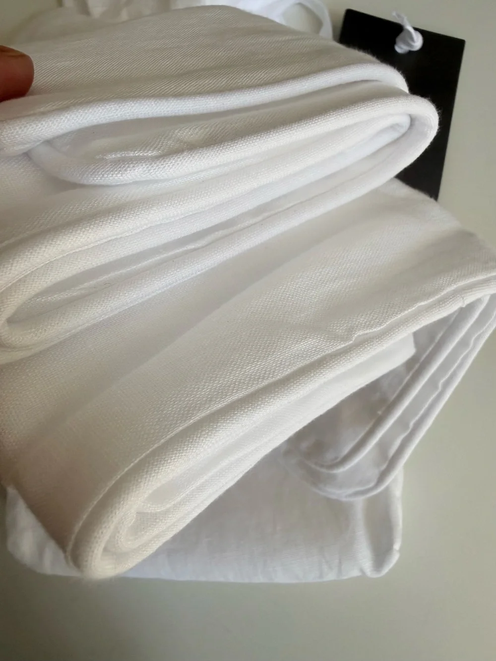 RH Standard size white pillowcase with piped edges Linen